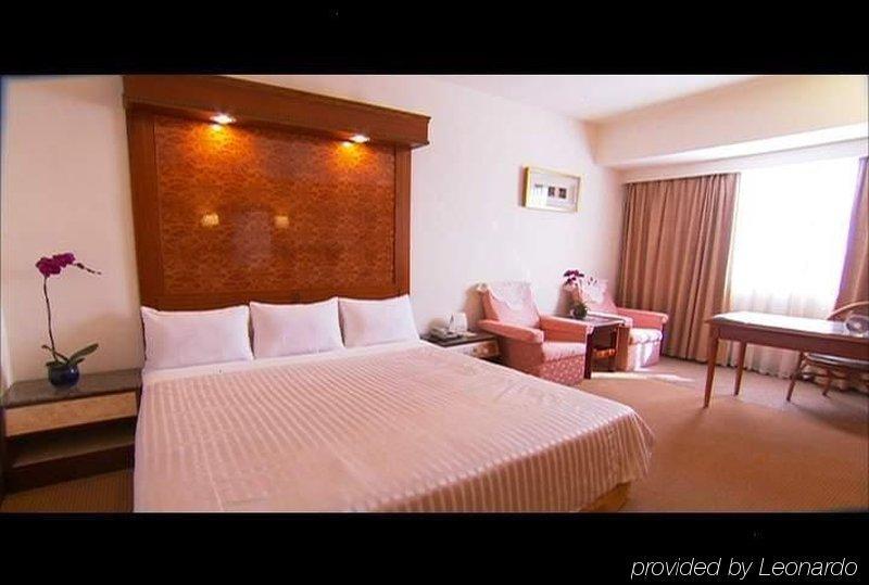 טאויואן Pleasant Hotels International מראה חיצוני תמונה